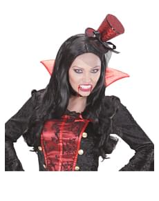 Vampir-Zähne gut geschärft