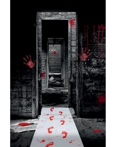 Gulvtæppe med blodige fodspor